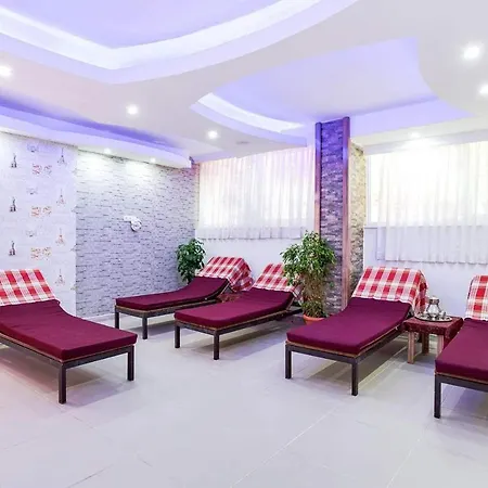 Apartahotel Begonville 4*